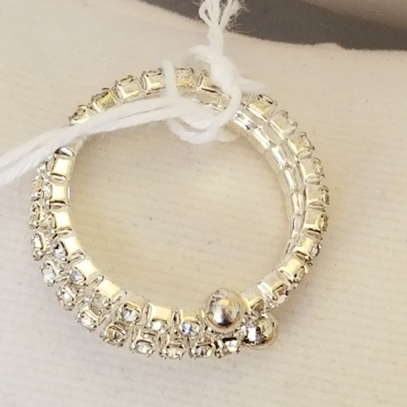 4/$35 NWT Glass Crystal Silver Plated Brass Ring - Picture 6 of 7